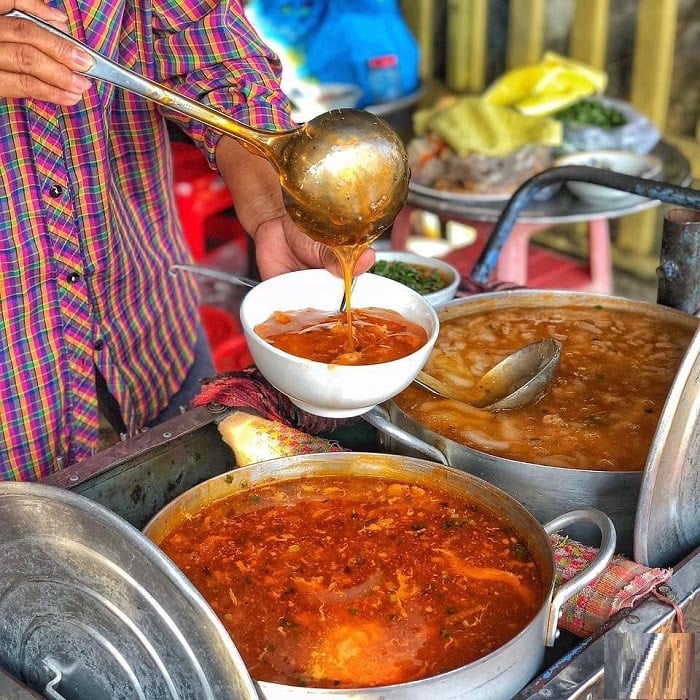 Khách sạn Continental