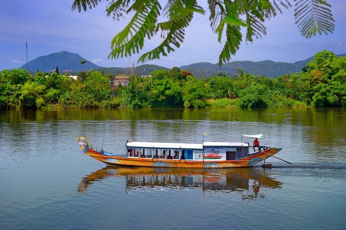 Khách sạn Continental