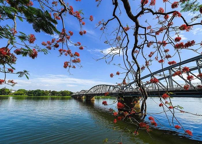 Khách sạn Continental